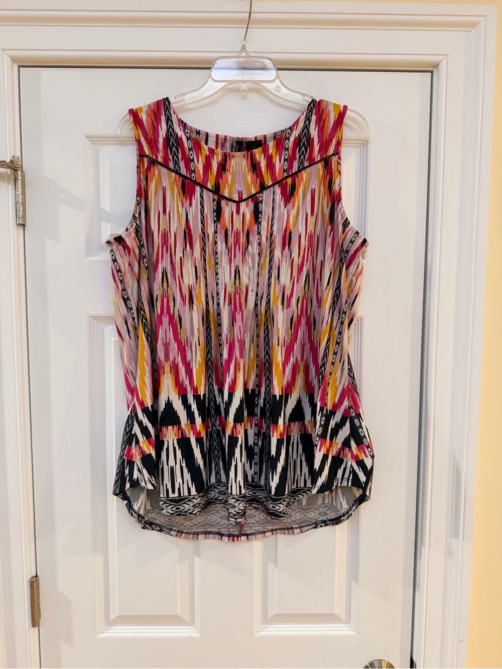 Ladies Size XL "new directions" Multicolor Sleeveless Printed Camisole GUC